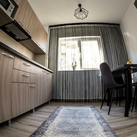 Tania Apartament Oradea Ngoại thất bức ảnh