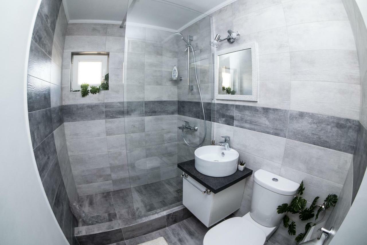 Tania Apartament Oradea Ngoại thất bức ảnh