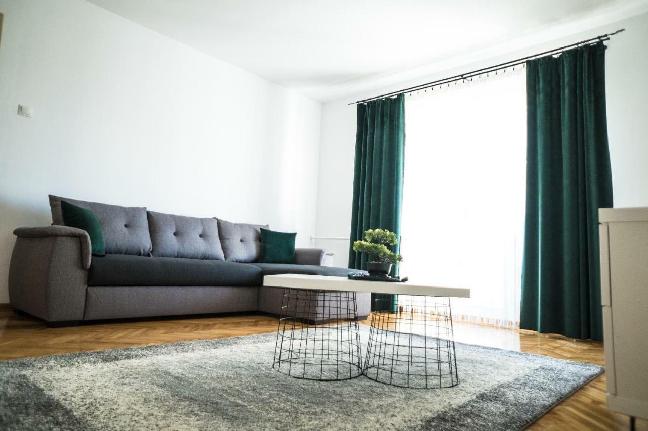 Tania Apartament Oradea Ngoại thất bức ảnh