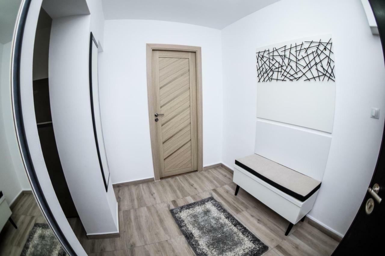Tania Apartament Oradea Ngoại thất bức ảnh